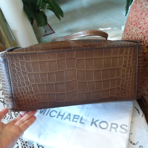 Michael Kors Collection Brown/Tan Croc Embosed Leather Large Tote Handbag - Picture 9 of 16